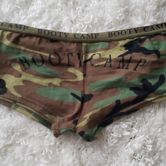 Camo "Booty Camp" set - Picture 4 of 8
